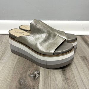 Naked Feet Sandals Women’s 8 Flow Silver Leather Slip On Platform